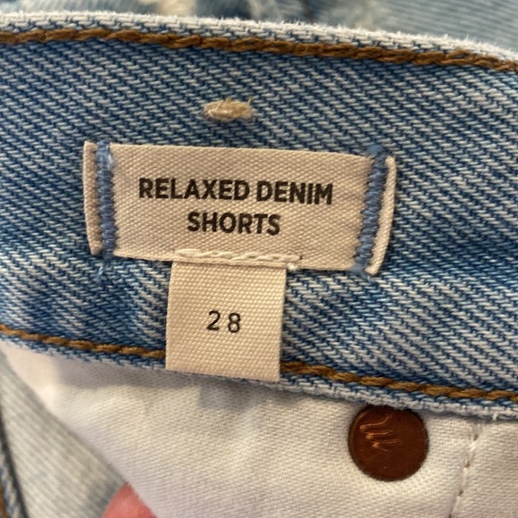 Madewell Relaxed Fit Jean Shorts - Picture 4 of 6